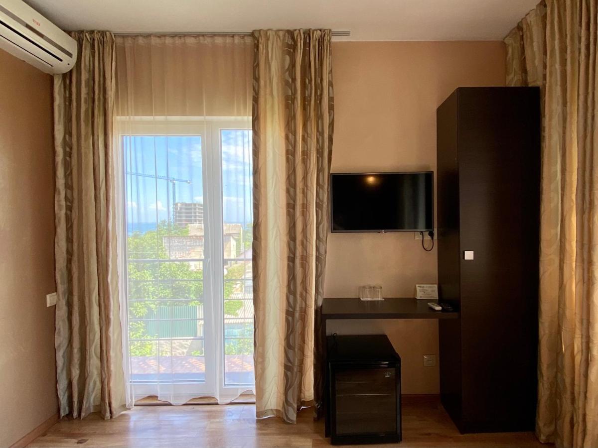 Gosti Hotel Odessa Ngoại thất bức ảnh